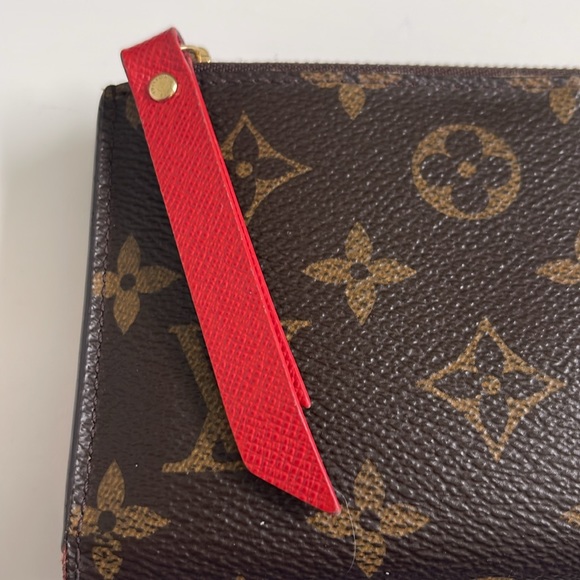 LOUIS VUITTON Monogram Adele Wallet - Picture 8 of 13